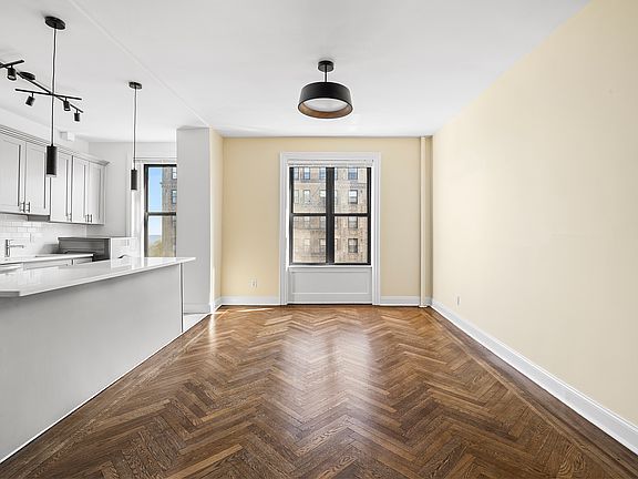 4th image of 880 W 181st St APT 4C
