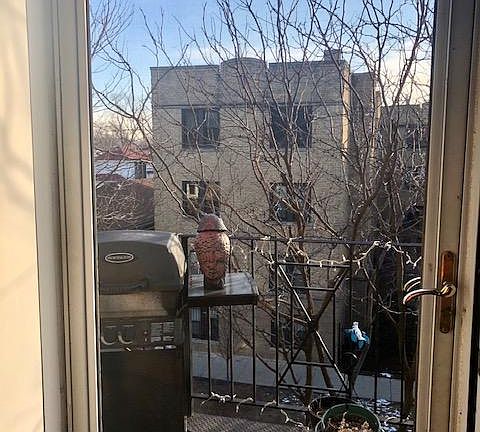 3rd image of 4408 N Sacramento Ave Unit 3D