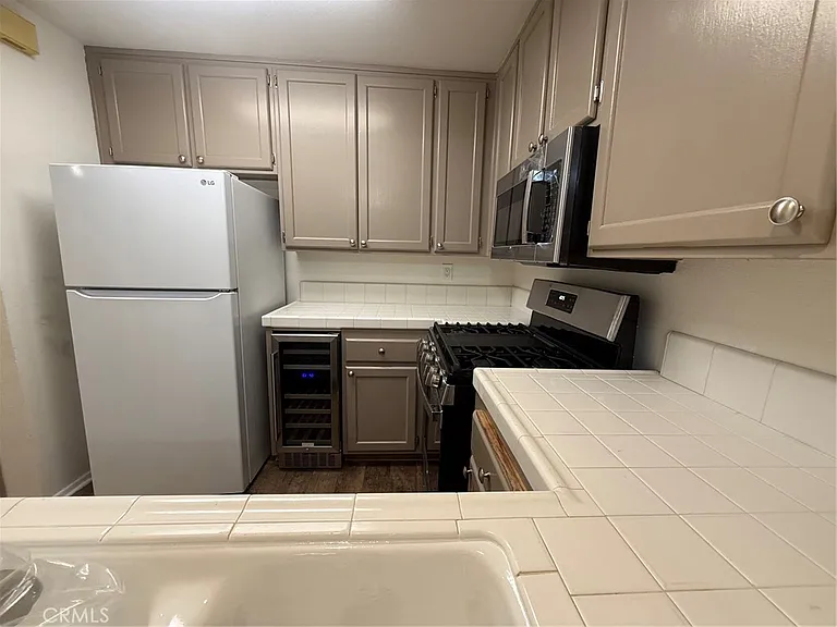 1441 Brett Pl #249 — Photo 6