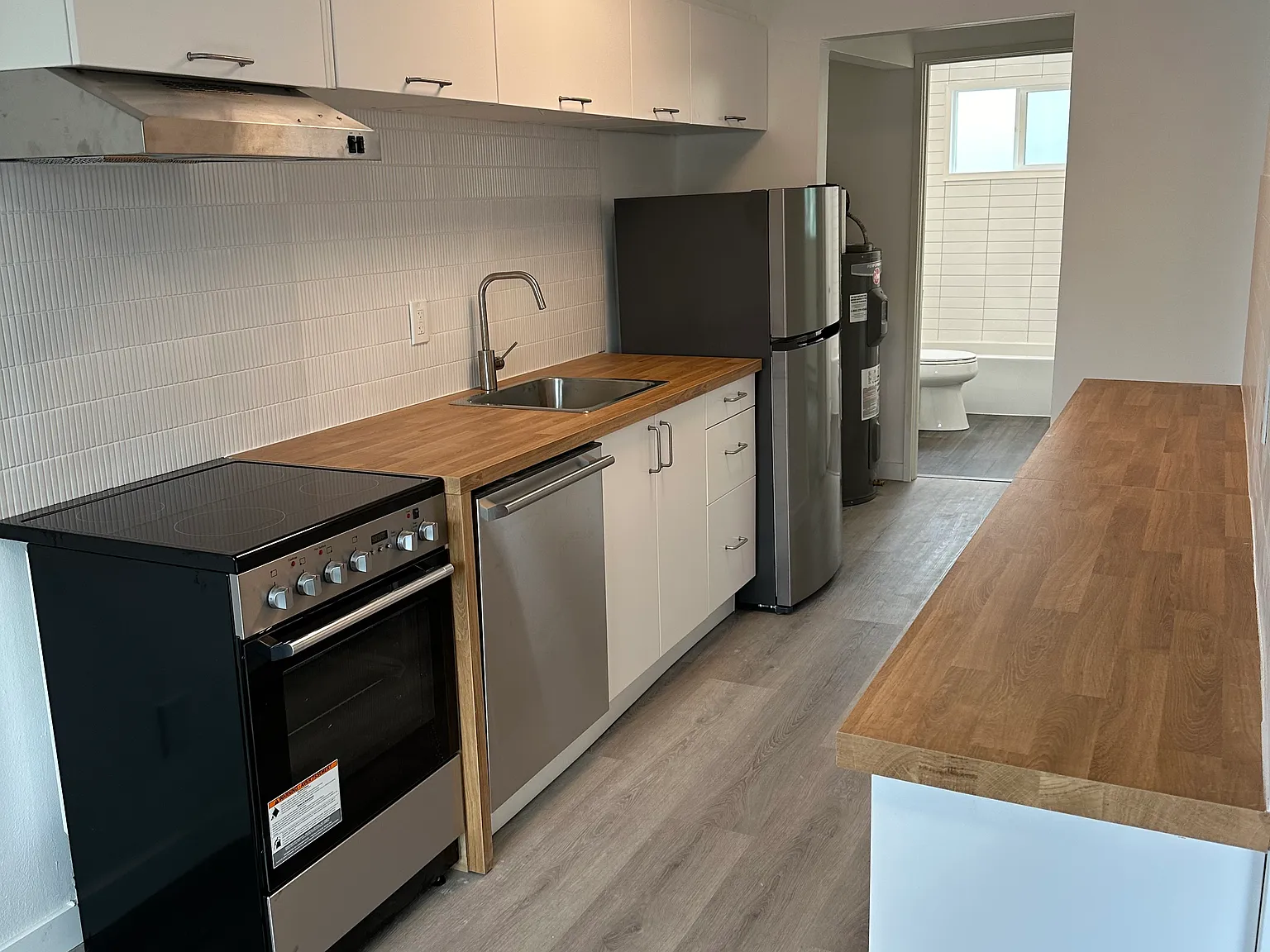 1 bed, 725 sqft, $1,599 — Photo 3