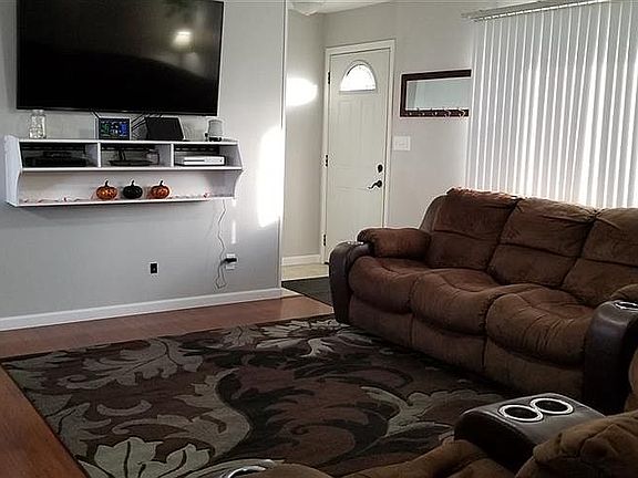 2nd image of 1604 Sunrise Dr
