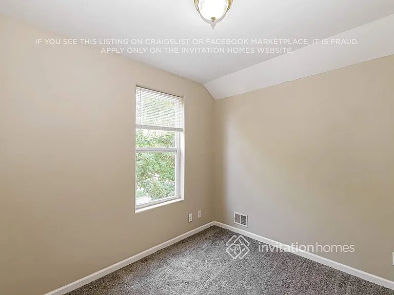 783 E Galena Blvd — Photo 9