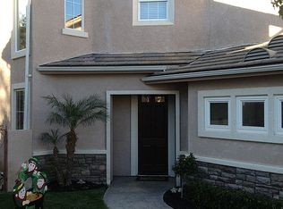 403 Canyon Crest Dr, Simi Valley, CA 93065