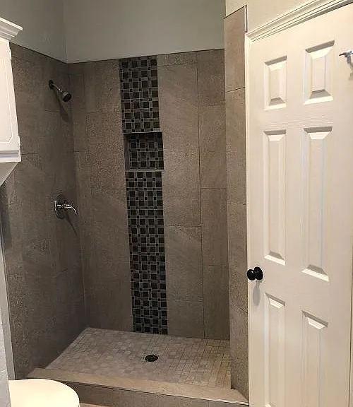 913 Chartrand Ct — Photo 9