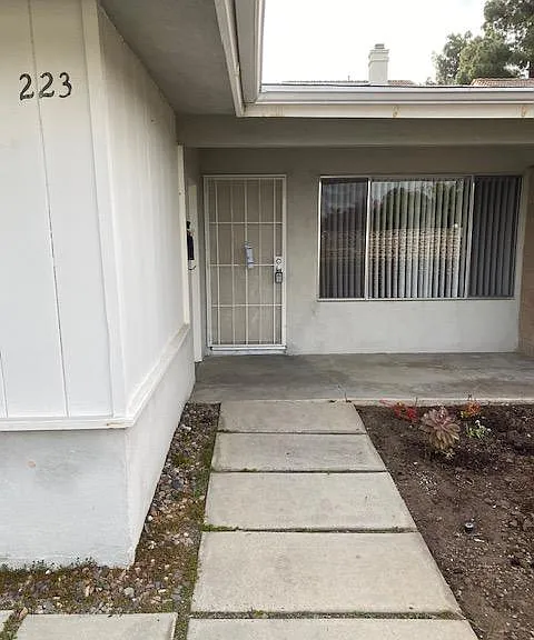 223 W Madison Ave — Photo 1