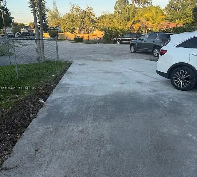 1021 NW 25th Way #3 — Photo 10