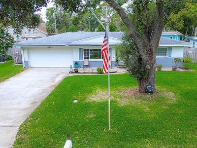 594 Deville Dr E, Largo, FL, 33771