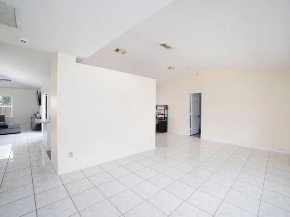 486 SW Souris Avenue, Port St Lucie, FL 34953
