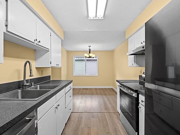 5th image of 307 NE 85th St Unit B
