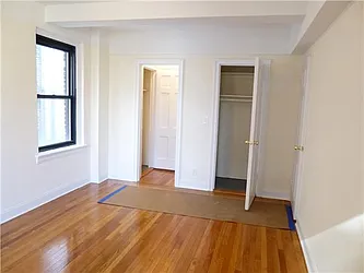 Rented by Siderow Residential Group