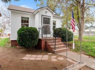 808 3rd St, Clarkston, WA 99403