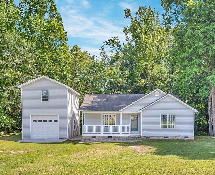 2nd image of 1109 Danesfield Ct