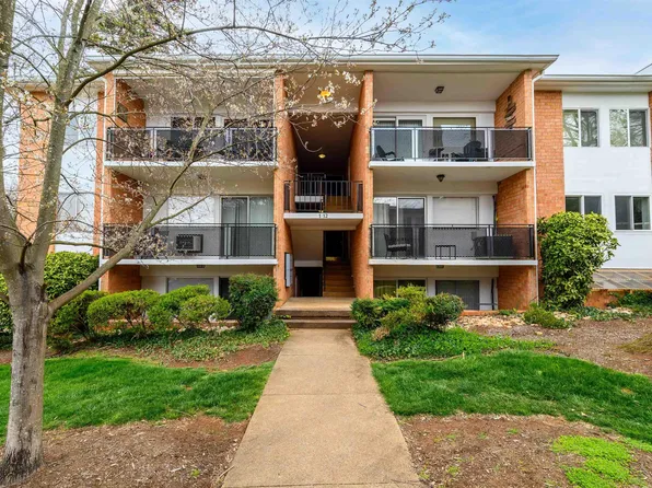 1800 Jefferson Park Ave APT 9, Charlottesville, VA 22903