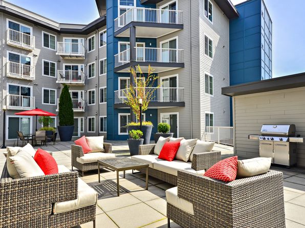 950 Harrington Ave NE APT N223