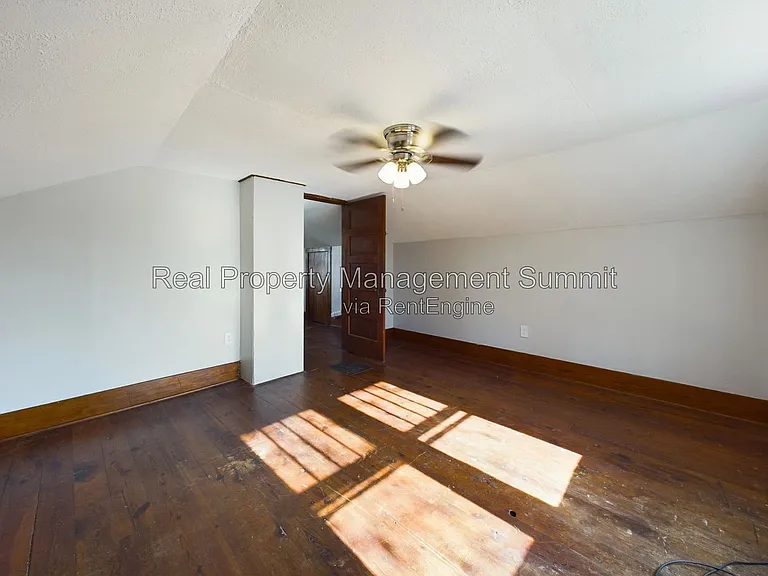 2408 Poplar St — Photo 19