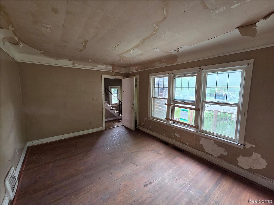 10th image of 5310 Grayton St