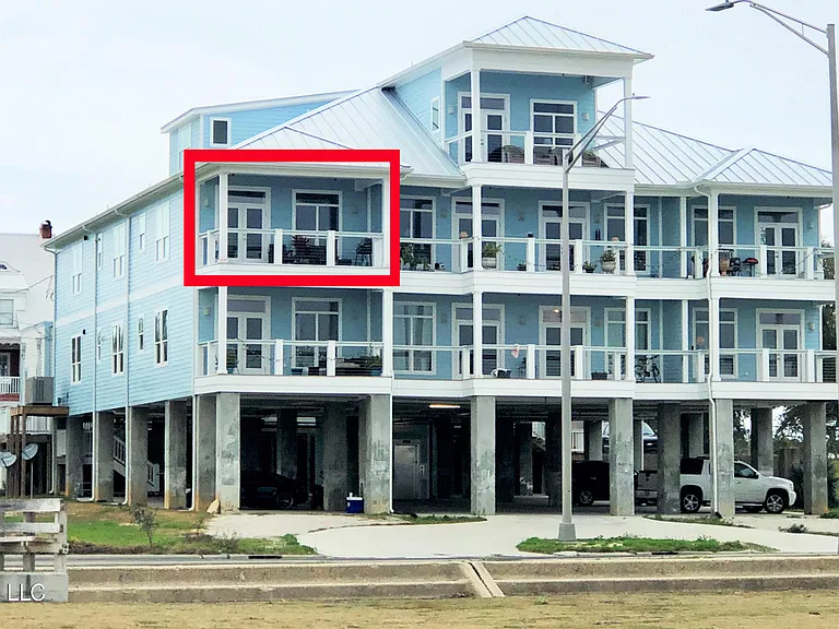 222 E Scenic Dr #4 — Photo 1