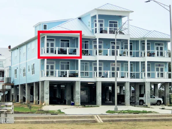 222 E Scenic Dr APT 4, Pass Christian, MS 39571