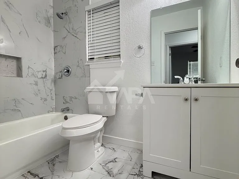 415 Solar Dr — Photo 17