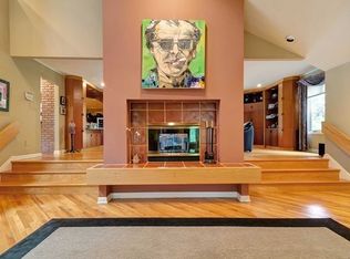 1913 E 23rd St, Des Moines, IA 50317