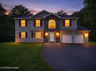 59 Coach Rd, Stroudsburg, PA 18360