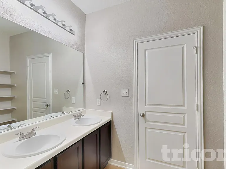 8819 Olmstead Park — Photo 8