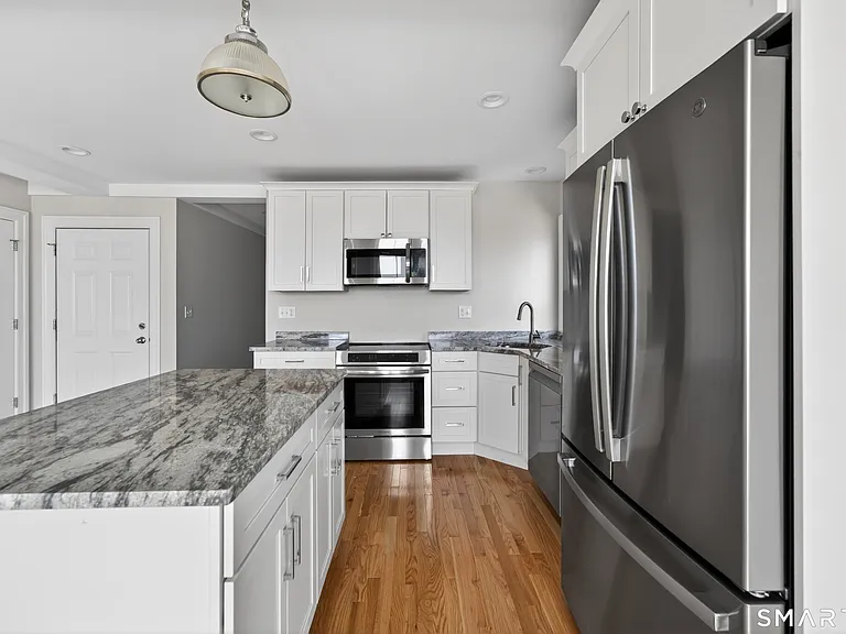 138 Bank St #2A — Photo 13