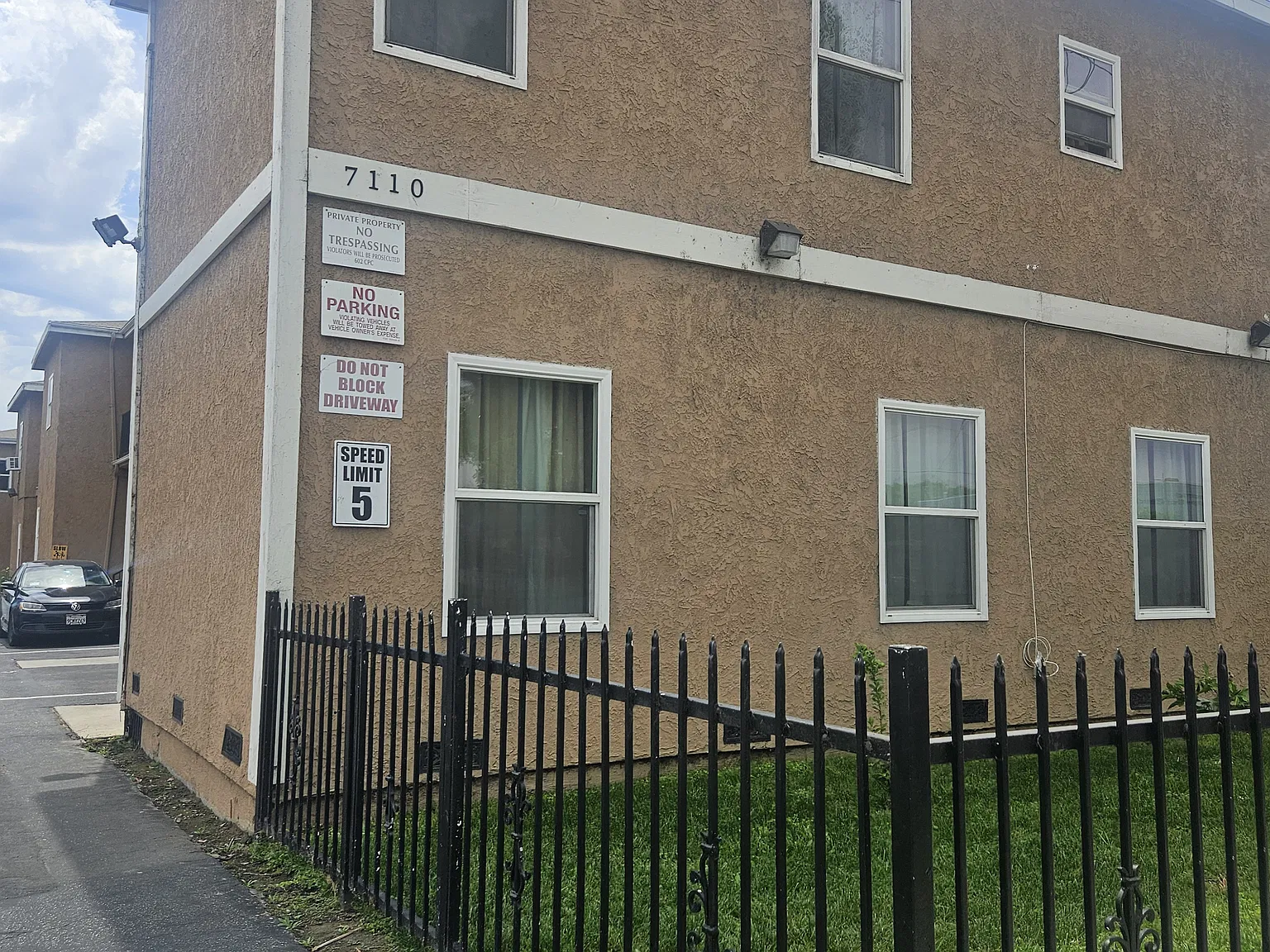 3 bed, 1.5 bath, 1200 sqft, $3,100 — Photo 1