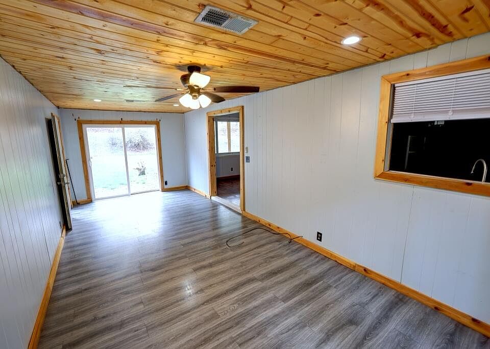 28th image of this home