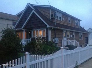 889 1st Ave, Franklin Square, NY 11010