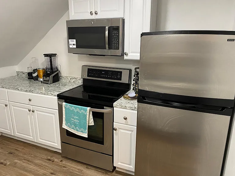 256 Douglas Ave #3 — Photo 4