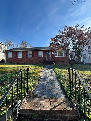 2109 Fendall Ave Photo 1