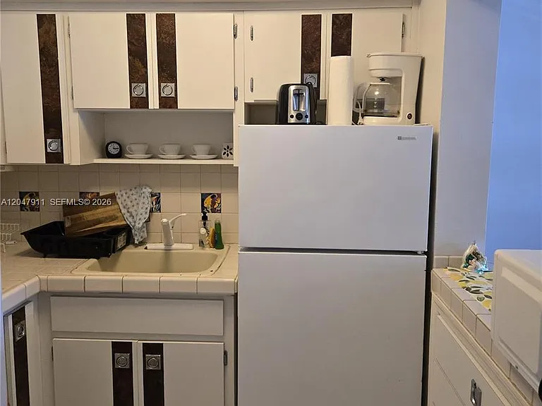 2001 S Ocean Dr #41 — Photo 1
