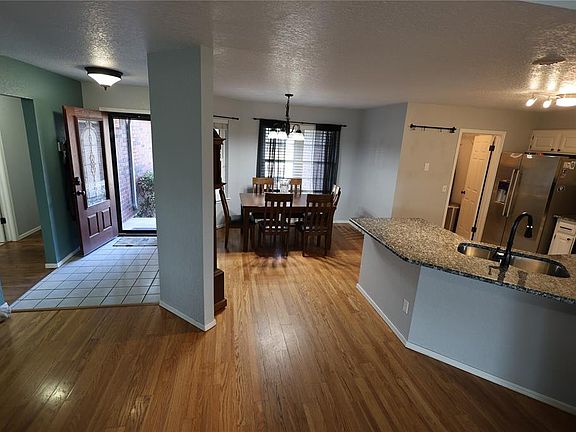 5th image of 1017 Blue Ridge Dr