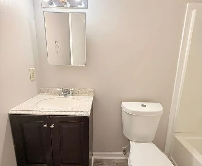 302 Park Ave — Photo 10
