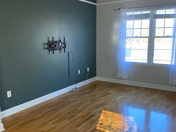 2nd floor living area