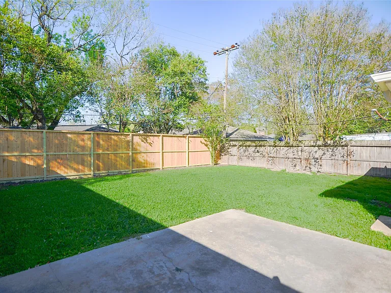 8006 Richmond Ave — Photo 27