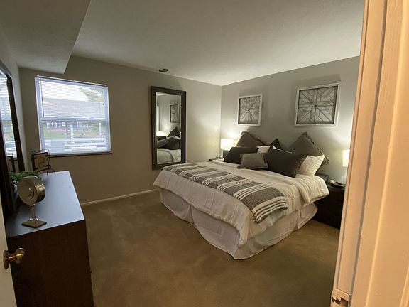 5th image of 3001 Courthouse Dr E #1C