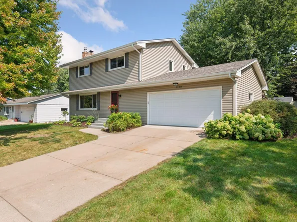 3208 Independence Ave N, New Hope, MN 55427