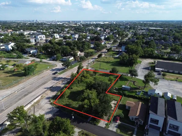 0 Nichols St, Houston, TX 77020