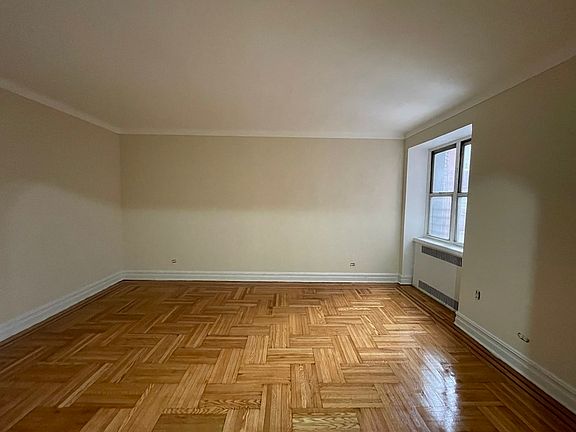 3rd image of 25 Lefferts Ave #4V