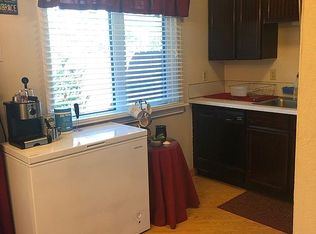 8421 Crystal St, Anchorage, AK 99502