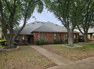 9322 Moss Farm Ln, Dallas, TX 75243