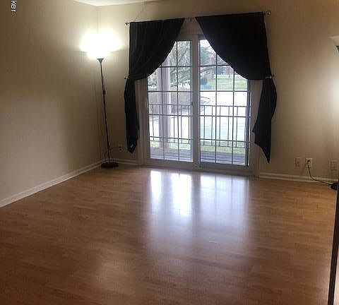 4th image of 629 Logsdon Ct