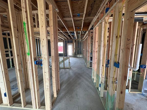 3rd image of 232 Gus Loop