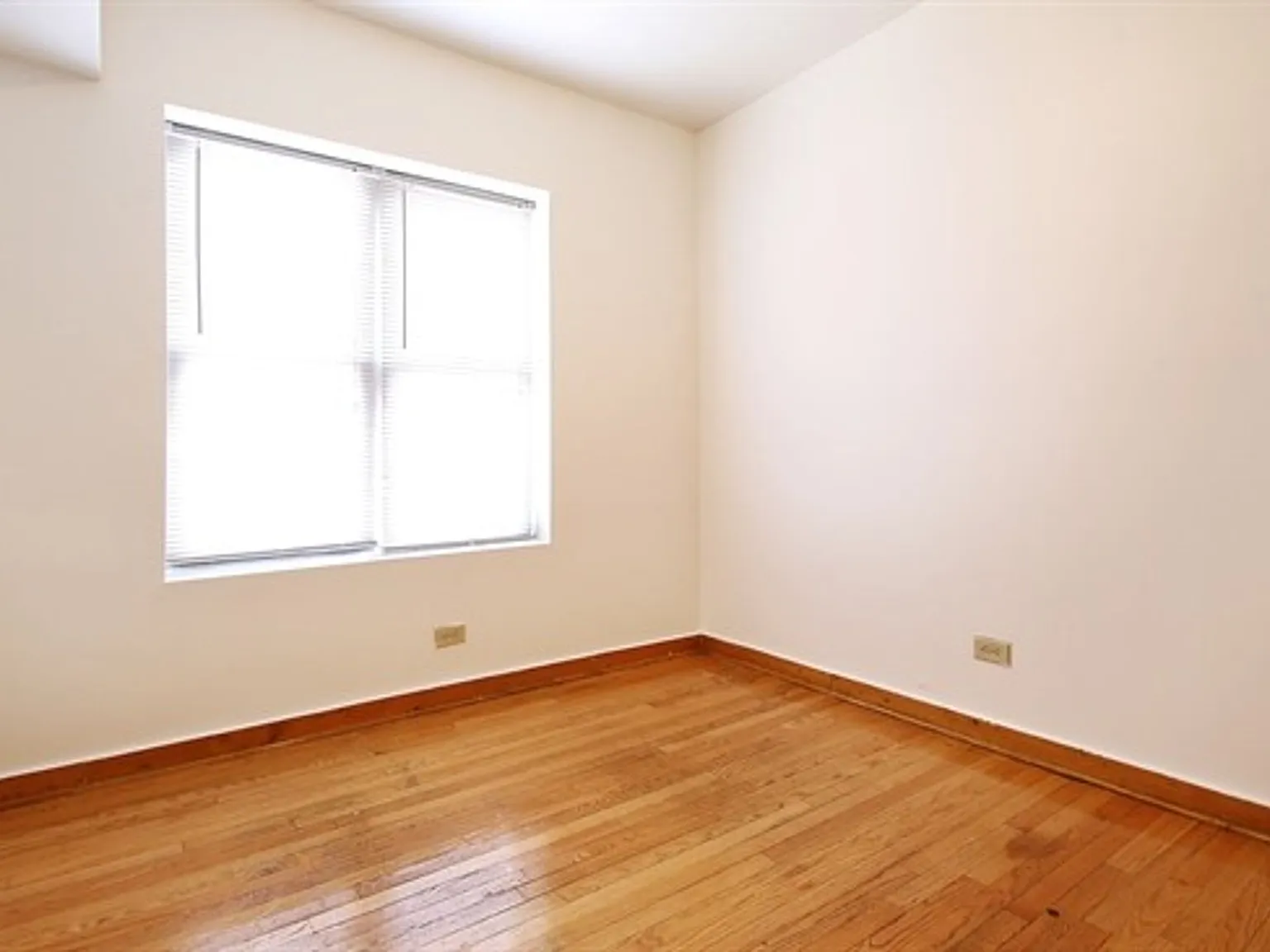 6306 S Artesian Ave — Photo 3