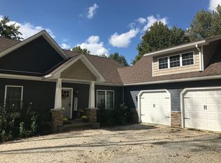 2526 W Division Rd, Petersburg, IN 47567