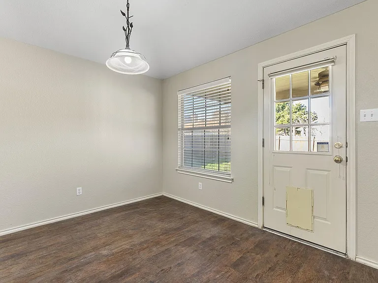 3812 Eagles Nest St — Photo 12