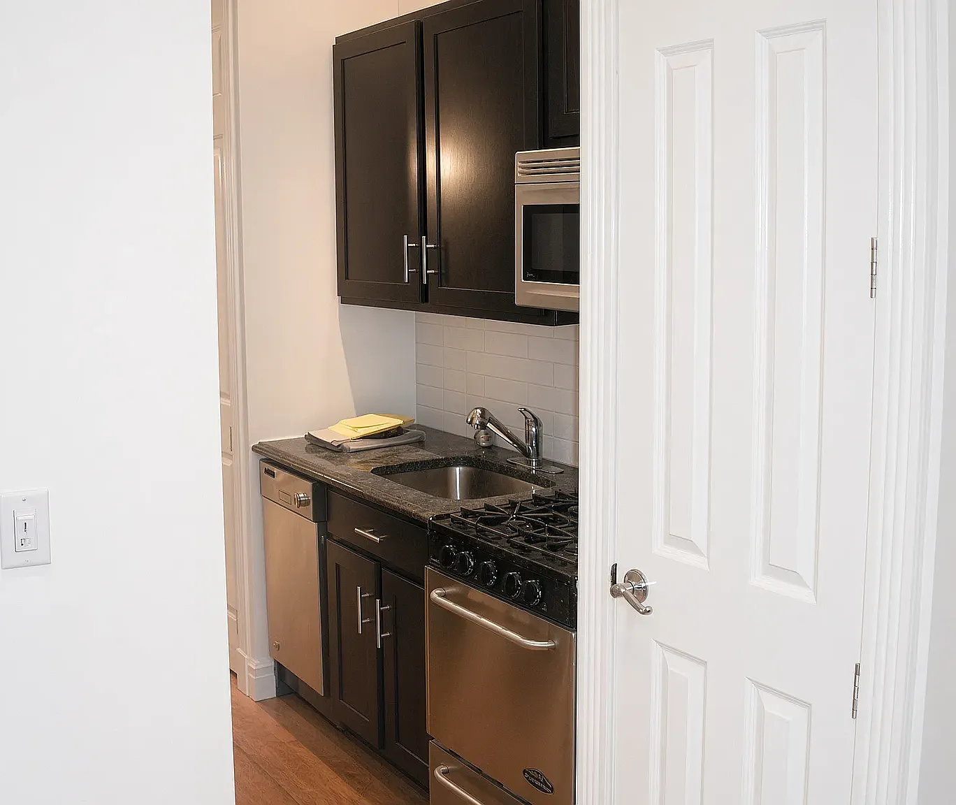 340 East 55th Street — Photo 3