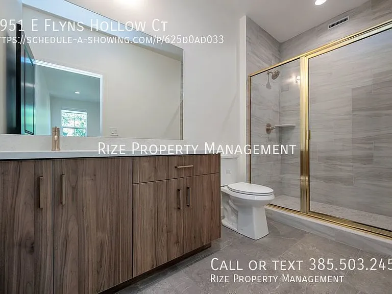 1951 E Flyns Hollow Ct — Photo 22
